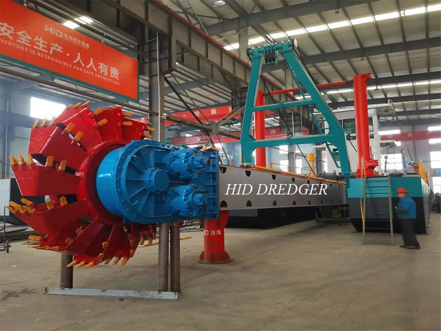 SCO HID Design Good Performance Bucket Wheel Dredger used for dredging river sand and mud.