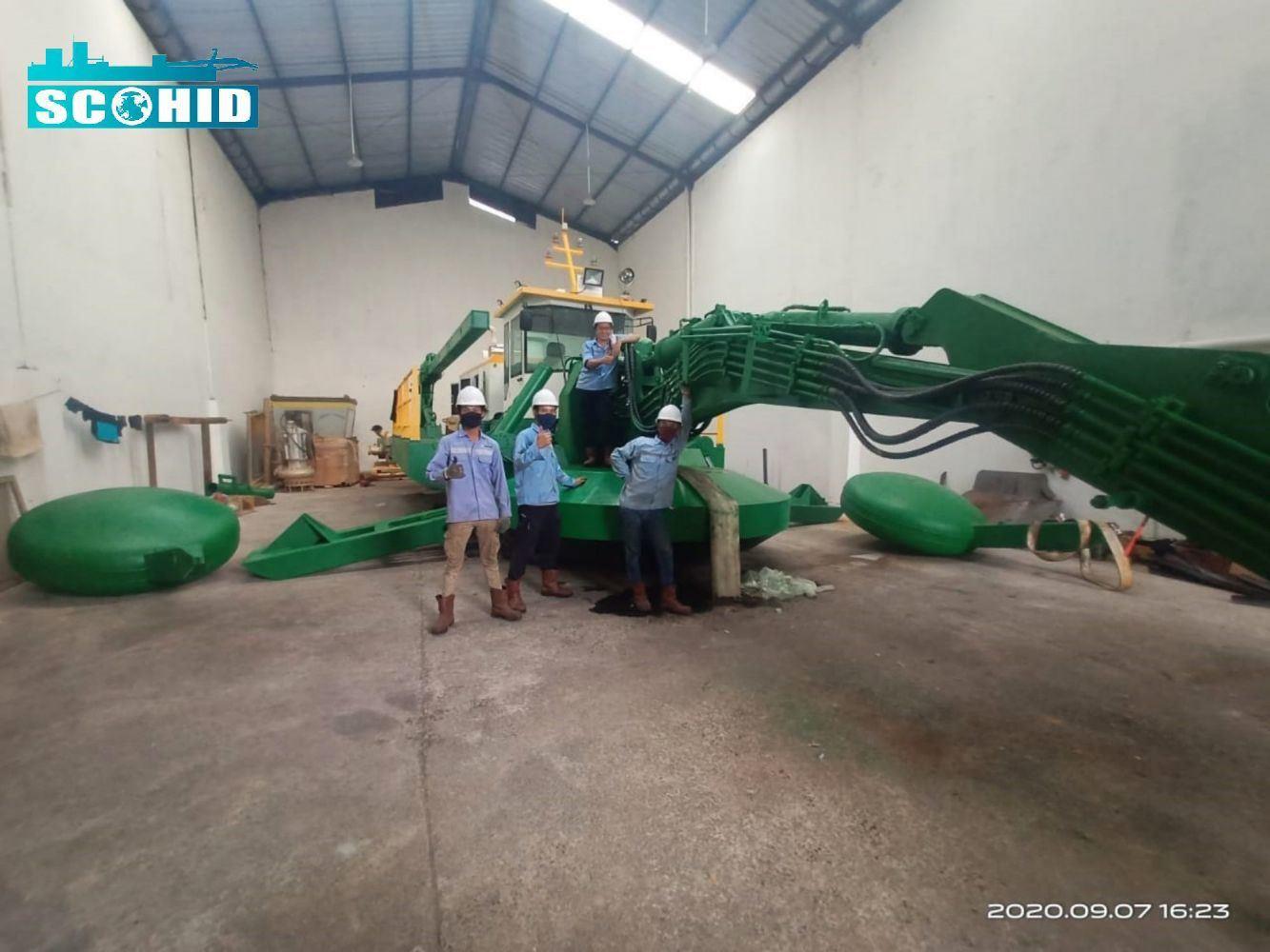 Amphibious Multifunctional Dredger with 5 Changeable Attachments