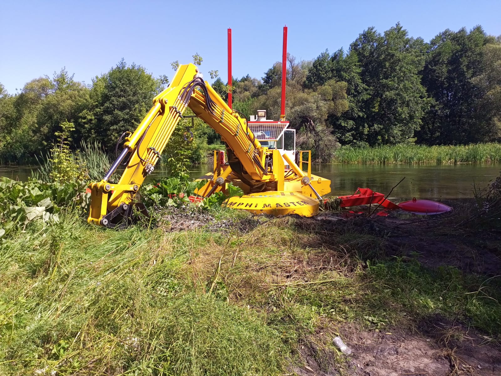  6.5m Dredging Depth Amphibious Multi-Functional Dredger