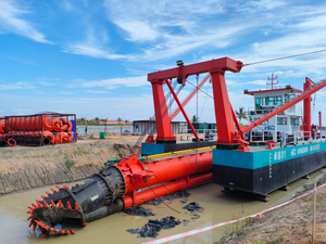 High Quality Diesel Cutter Suction Dredger 4518 in the river 