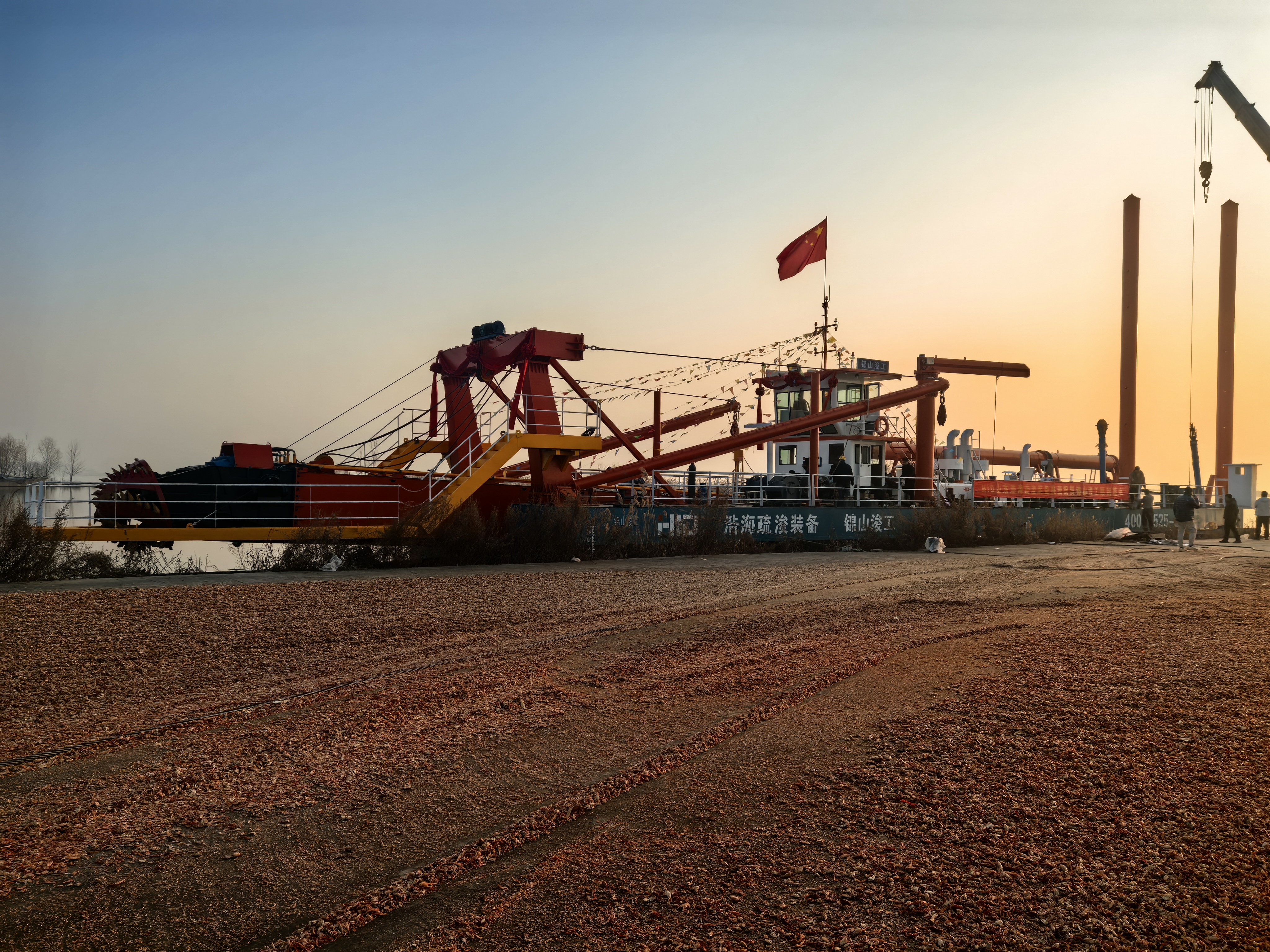 The operation efficiency of the new generation of dredgers has increased by 40%, leading the technological revolution in dredging.