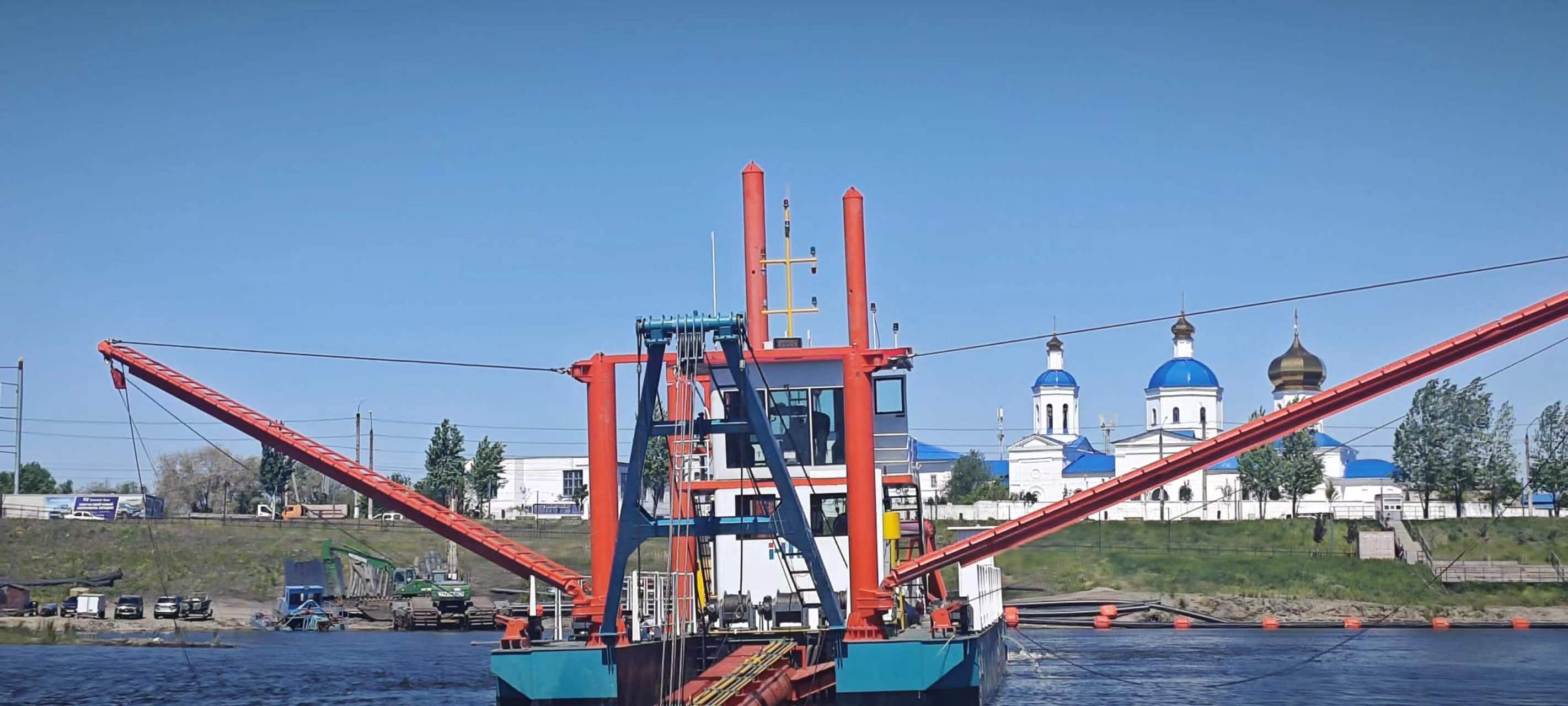 Long Discharge Distance Customized Hydraulic Cutter Suction Dredger In Russia