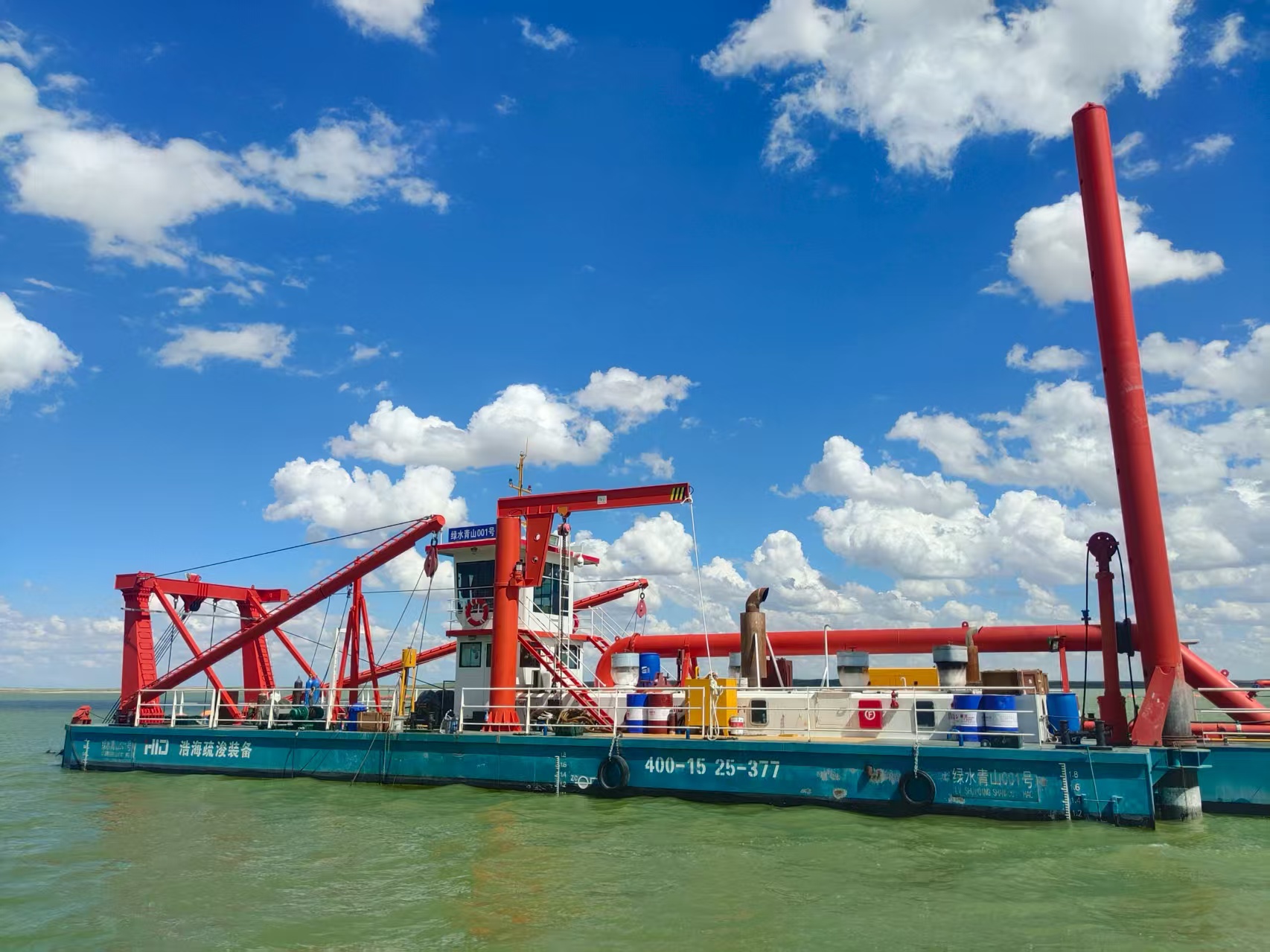 The Cutter Suction Dredgers Delivered by SCO HID To Customers Have Won Praise From Them for Their High Efficiency in Dredging Hard Materials Such As Coral Reefs.