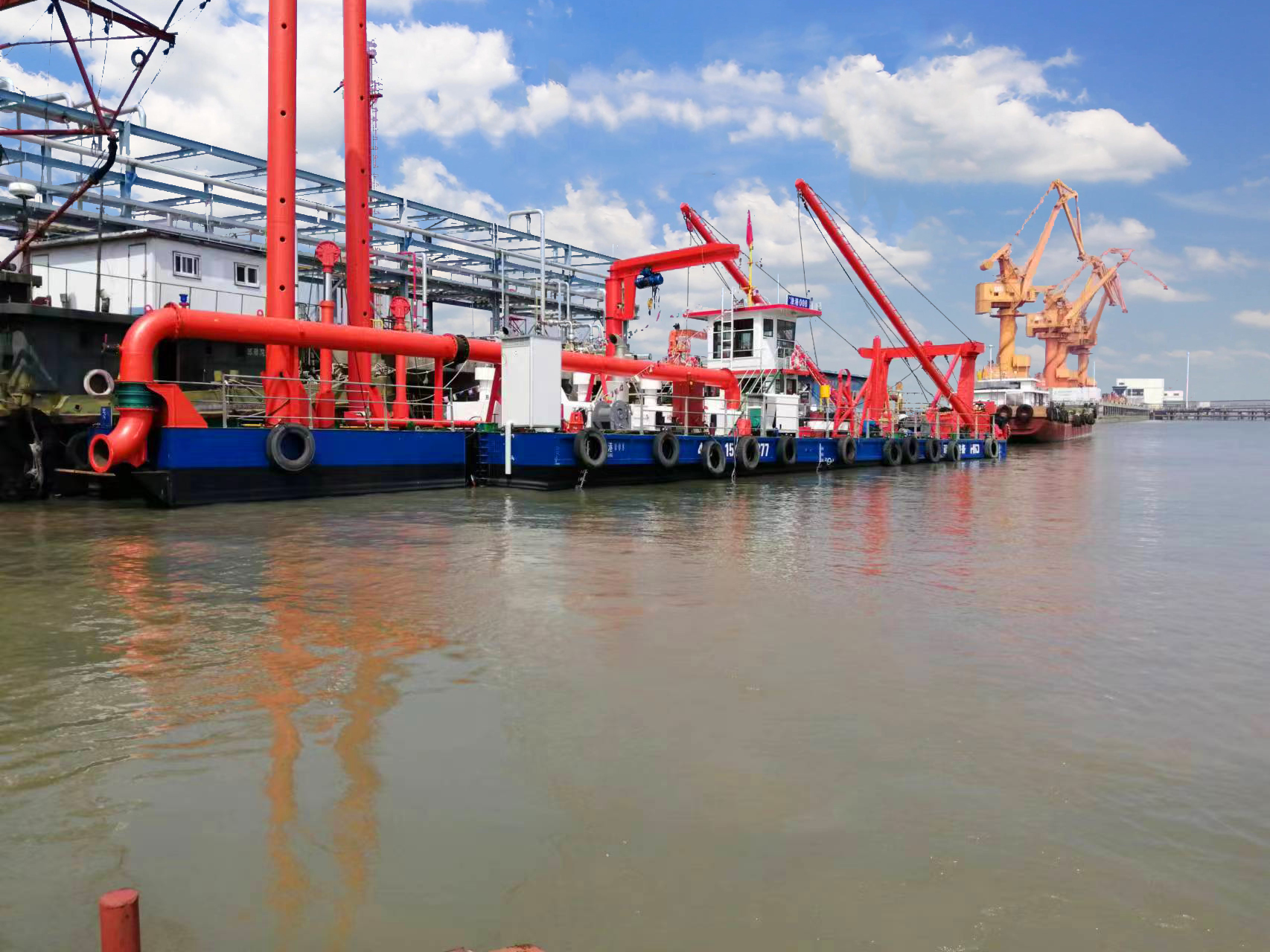 High Quality Diesel Cutter Suction Dredger 4518 in the river 