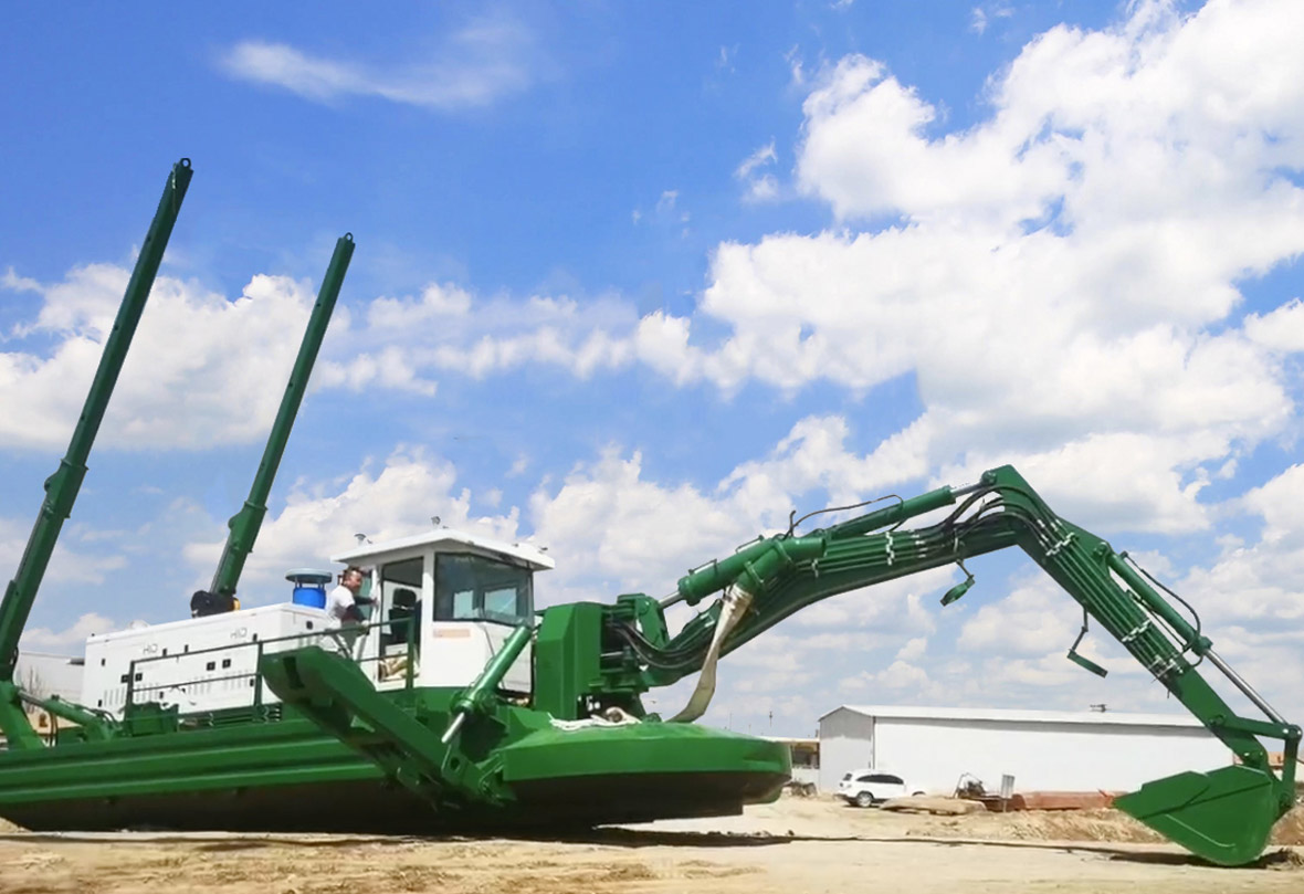 Amphibious-dredger02