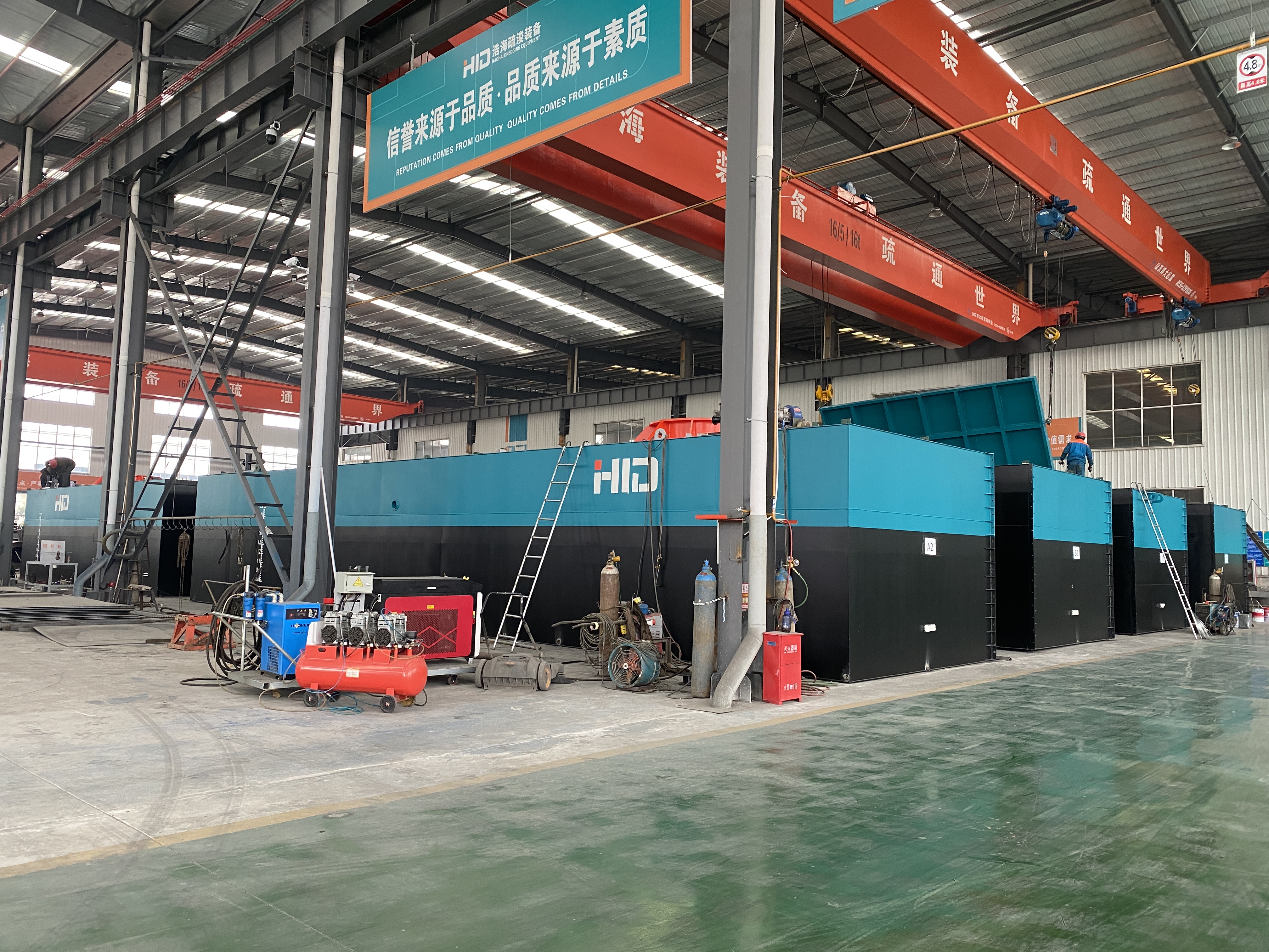 Customized Heavy Equipment Transportation Pontoon Barge