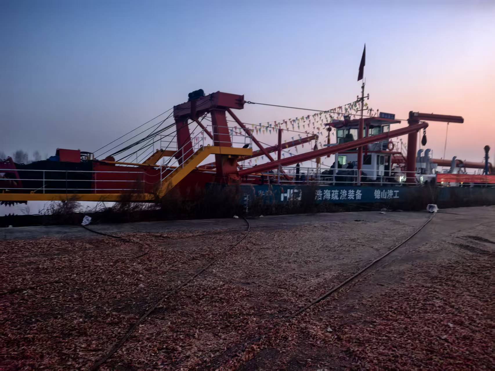 Heavy-duty high-quality dredgers have a high output