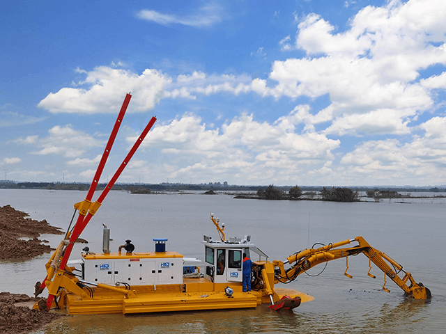 Amphibious Multipurpose Dredger Smart Solution for Shallow Water Dredging Reference 